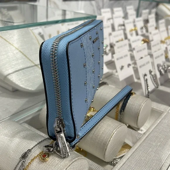 MICHAEL KORS Large Pebbled Leather Continental Wallet Phone Holder Wristlet 
NWT - Picture 16 of 16